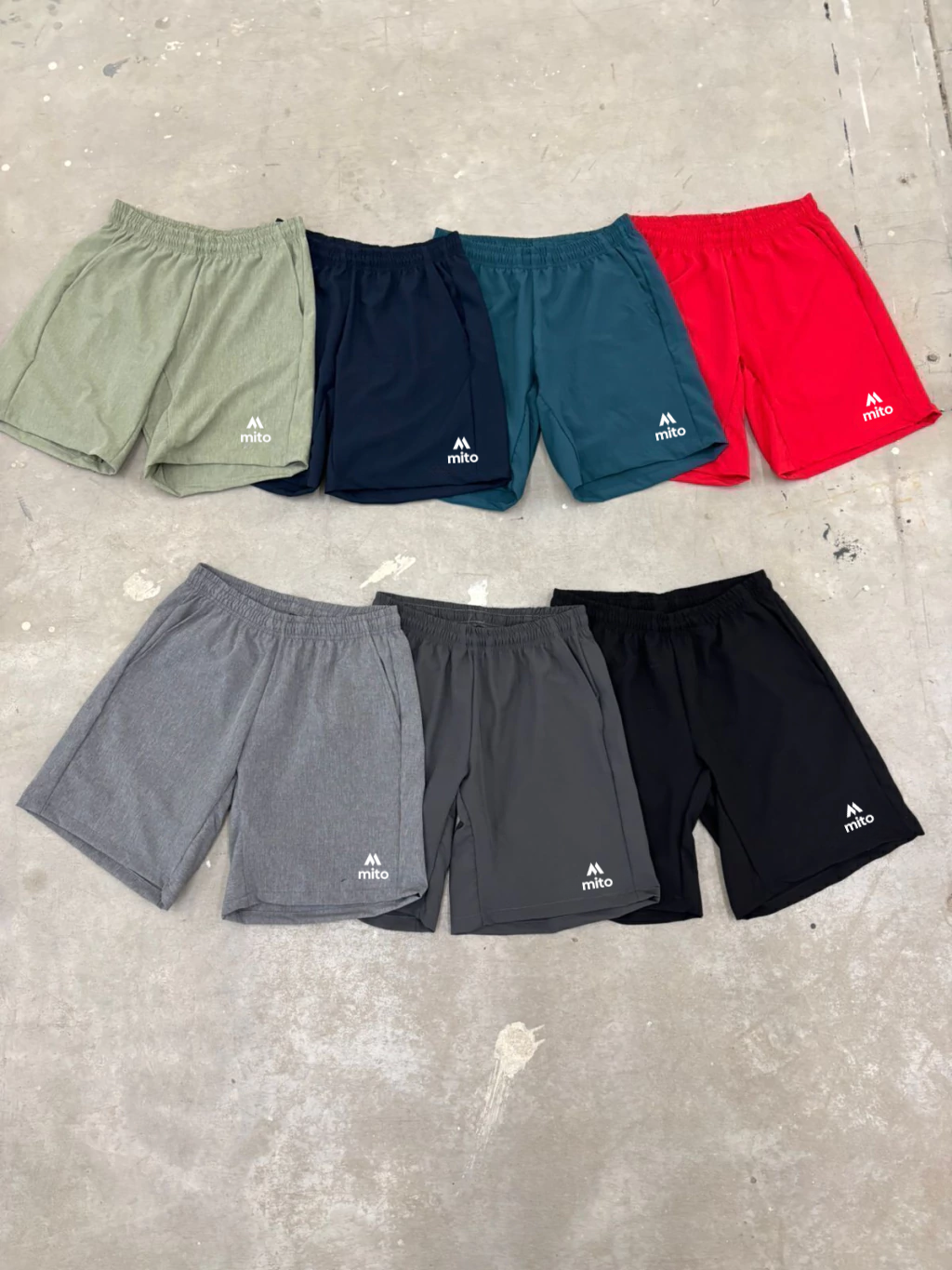 Short Manuk Varios